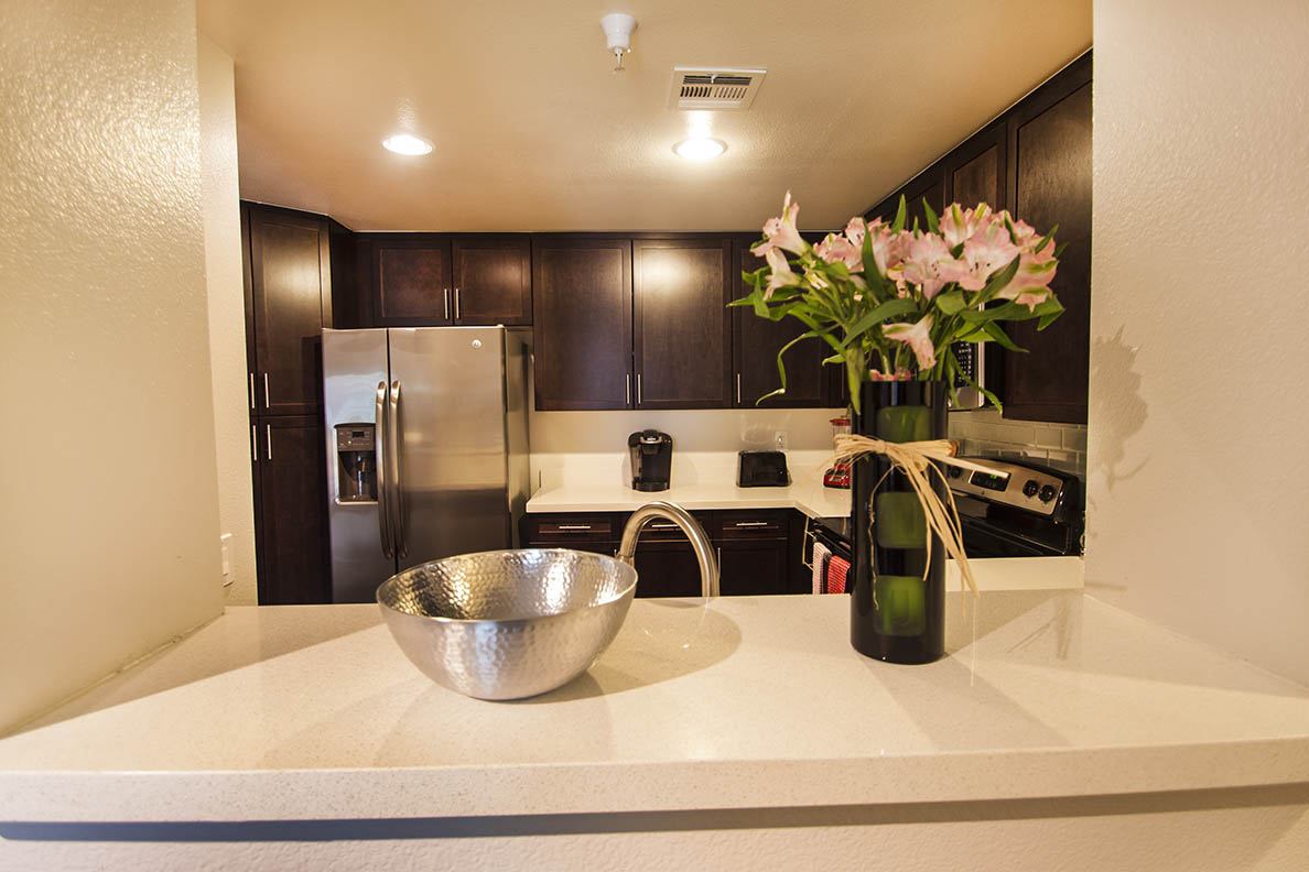 Fully furnished luxury apartment in Westwood, Los Angeles, offered by Los Angeles Luxury Furnished Housing with premium amenities and flexible leases.